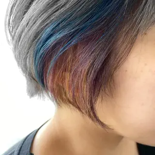 ショート カラー 入江 志穂のヘアスタイル