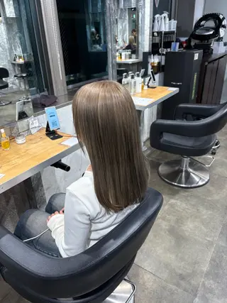セミロング カラー ハイトーン 横浜💞ミオのヘアスタイル