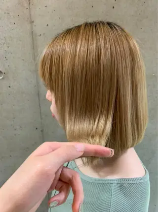 ミディアム カラー 木野田 萌のヘアスタイル