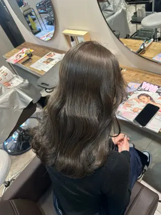 ミディアム カラー yu-kiハイトーン /ブリーチ無しカラーのヘアスタイル