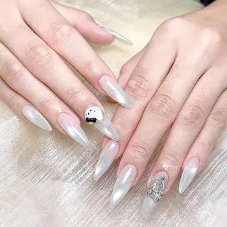 ネイル queensnail 🧸mikiのネイルデザイン