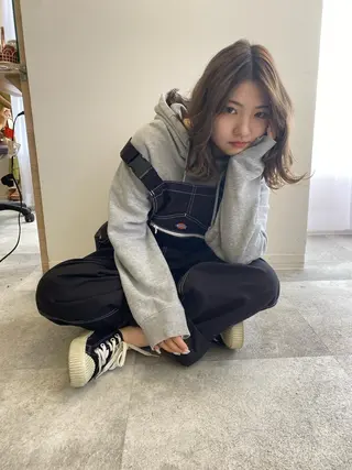 カラー ioe 岡本のヘアスタイル