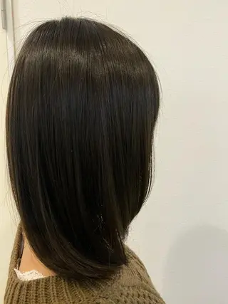セミロング フジサキ ハヤトのヘアスタイル