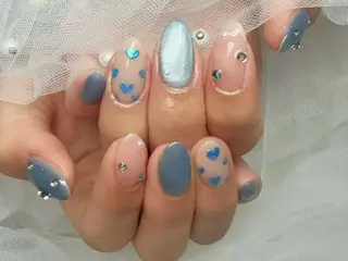 ネイル Fairyフェアリーネイルサロン所属・シズ セキのネイルデザイン