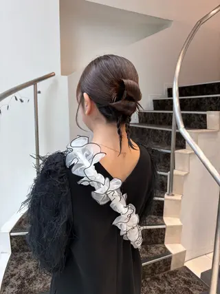 ミディアム BiBi  藪 菜月のヘアスタイル