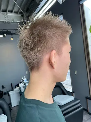 カラー メンズ オノ アカネのヘアスタイル