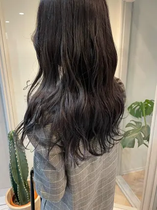 ロング カラー akane .のヘアスタイル