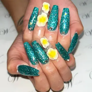 ネイル ネイルサロン ダブルのネイルデザイン