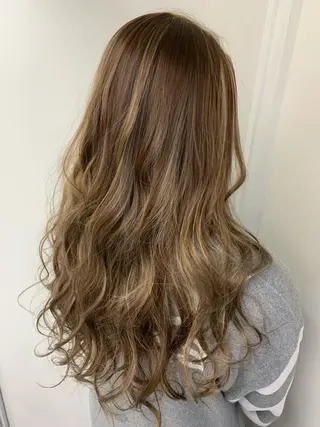 ロング カラー WEST O LAND所属・WEST OLAND 安藤のヘアスタイル