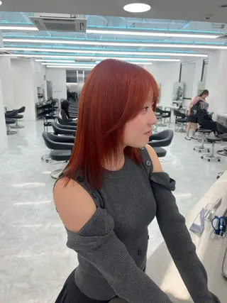 カラー ユイ☆ハイトーン ☆ブリーチデザインのヘアスタイル