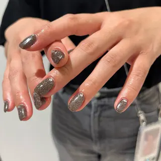 ネイル mano+所属・砂田 はるかのネイルデザイン