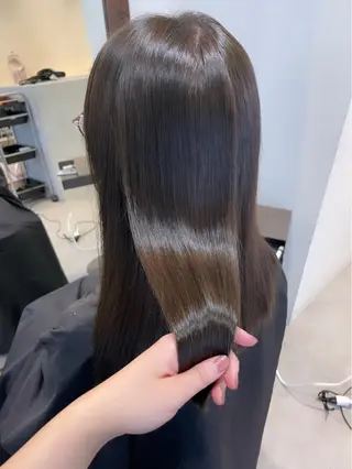 セミロング カラー 若月 あやかのヘアスタイル