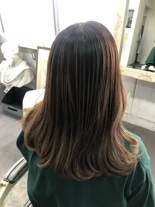 セミロング Mariana雛/ 西大分/ハイライトのヘアスタイル
