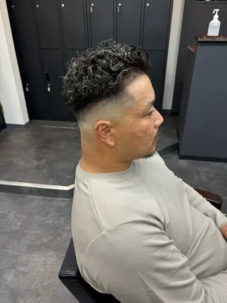 カラー パーマ メンズ スパイキーパーマ 柏NO1 藤本葉のヘアスタイル