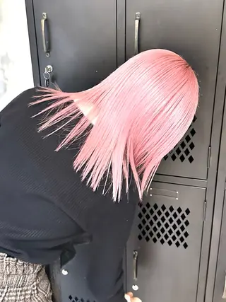 ミディアム 抜きっぱなしブロンド ササキカズマのヘアスタイル