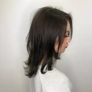 ミディアム カラー VIEWユリナ メイク/ カットのヘアスタイル