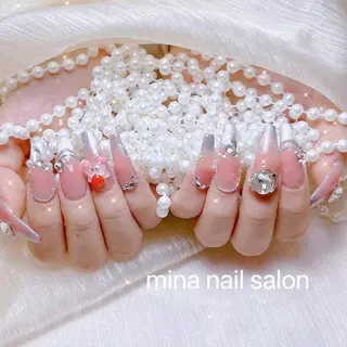 ネイル 🎀まゆ 🪽🐾のネイルデザイン