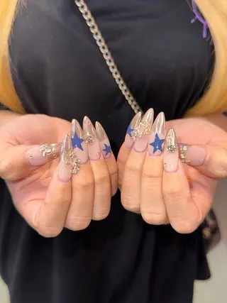 ネイル VENUS BELT kiriのネイルデザイン