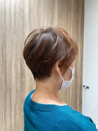 ショート カラー パーマ 似合わせ レイヤー須川のヘアスタイル