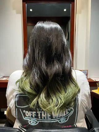 ロング カラー 個性派/ハイトーン ✨✨　稲吉菜々美のヘアスタイル