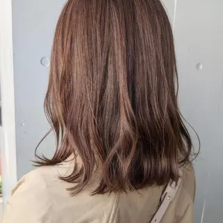 ミディアム カラー kitin  吉祥寺 山岸花のヘアスタイル