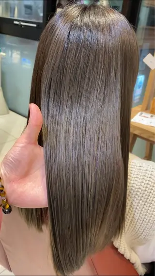 セミロング ぱつっとボブ/Wカラ ー/ことこ🍒のヘアスタイル