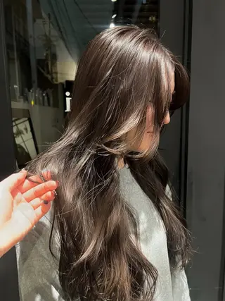 カラー the hinc所属・miyu /大阪 /レイヤーカットのヘアスタイル