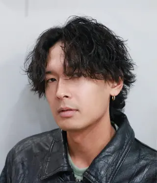 カラー パーマ メンズ RACCOON.TOKYO 渋谷店所属・メンズカット🐺 パーマ特化🔥舜のヘアスタイル
