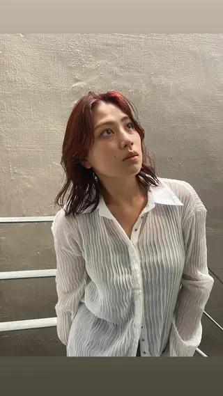 カラー abe yuikaのヘアスタイル