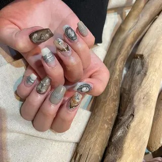 ネイル revia所属・ERI Nailistのネイルデザイン