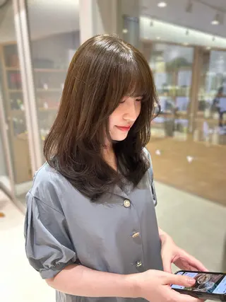 ミディアム レイヤーカット🌙 堀江里菜のヘアスタイル