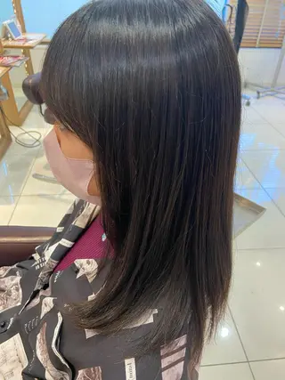 セミロング なつな/ 透明感カラーのヘアスタイル