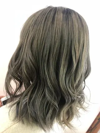 カラー 茅ヶ崎/ハイライト/ ハイトーン/関口実華のヘアスタイル