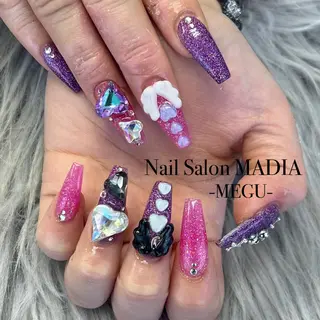 ネイル MADIA藤沢所属・MADIA MEGUのネイルデザイン