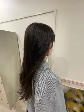 ロング カラー lift by mag所属・ユナ ナチュラル／透明感のヘアスタイル