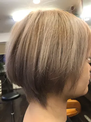 ショート カラー 桧山 真のヘアスタイル