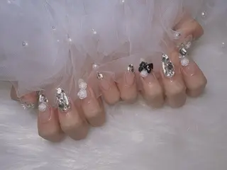 ネイル CHARIS yunaのネイルデザイン