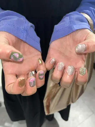 ネイル 🪐富島彩夏 /海外nail🪐のネイルデザイン