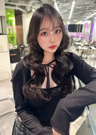 ロング カラー 渋谷韓国ヘア🇰🇷 SAYAKA🩶ᩚのヘアスタイル