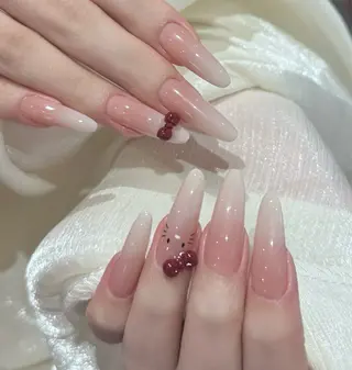 ネイル yuri nail salon所属・Yuri ユリのネイルデザイン