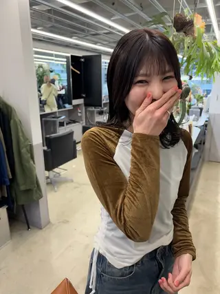 ミディアム カラー 似合わせカット レイヤーボブウルフのヘアスタイル