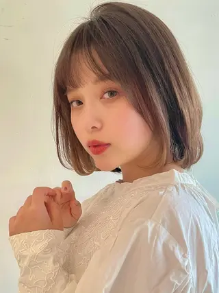 ミディアム 米澤 由衣のヘアスタイル