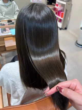 ミディアム 透明感カラー🫧🌈 似合わせカット✂︎のヘアスタイル