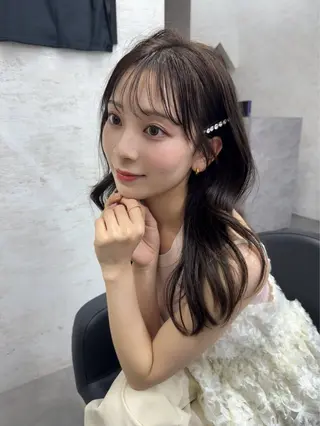 ロング カラー ブリーチなしカラー レイヤーカットのヘアスタイル