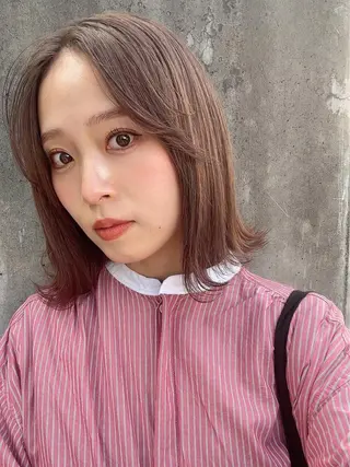 ミディアム カラー 髙橋 優菜のヘアスタイル