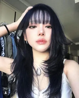 ロング カラー 🤍ྀི透ける寒色 Cocoa🤍ྀིのヘアスタイル