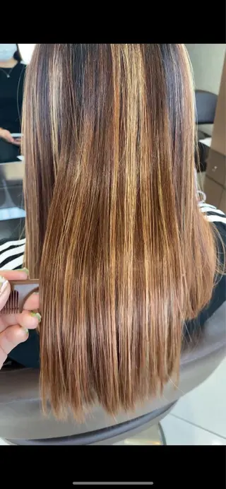 ロング miku/ 透明感カラーのヘアスタイル