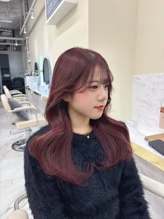 ロング カラー aku💞韓国風🩷 ピンクカラー🎀🩷のヘアスタイル