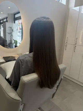 ロング TOMO ~ blanc ~のヘアスタイル