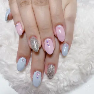 ネイル The Best Beauty受付担当のヘアスタイル